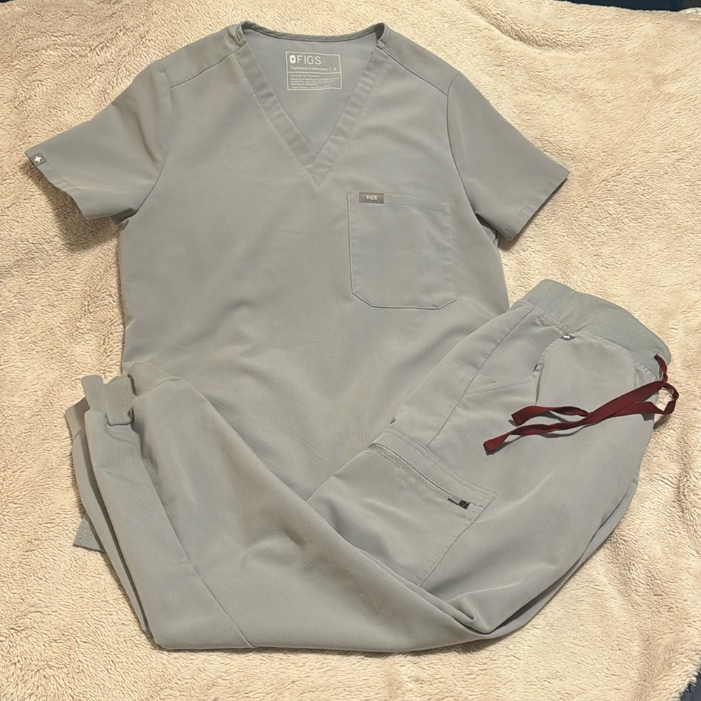 FIGS *Cement* Scrub Set